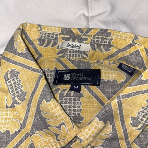Reyn Spooner Hawaiian Aloha Shirt Men's Medium Button Down Reverse Print Short - Picture 2 of 6